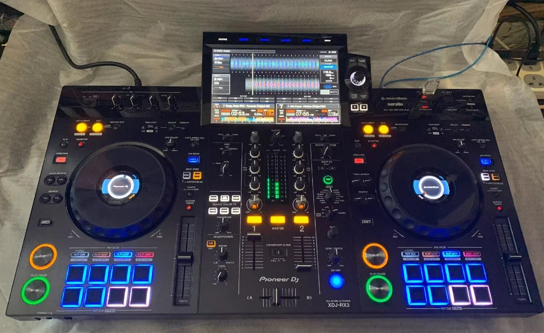 Pioneer XDJ-RX3 Sistema DJ Todo en Uno | Rekordbox y Serato DJ Pro | 2 Canales