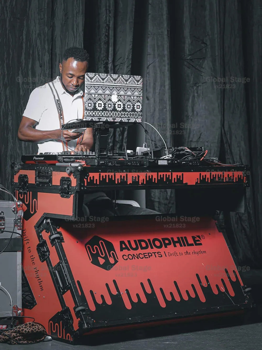 Mesa Coffin Table DJ Aluminio con Ruedas | Flight Case Profesional para Mezclador Pioneer | Varios Colores